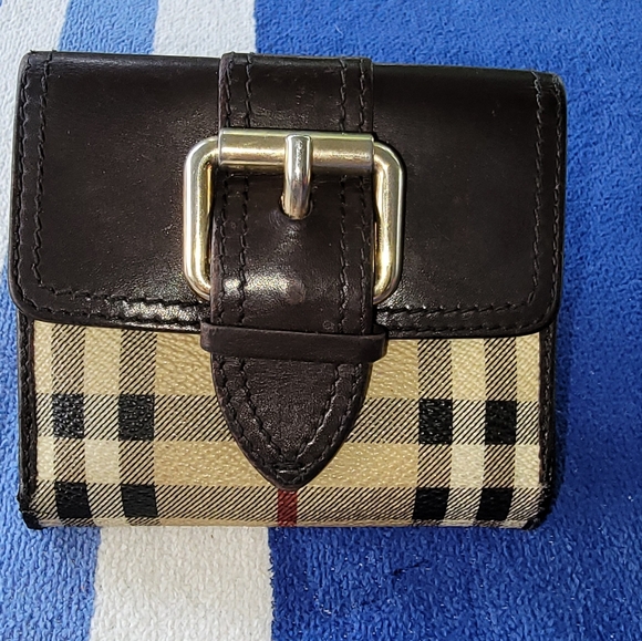 Burberry Beige/Brown Haymarket Check Coated Canvas & Leather Flap Bifold Wallet - Picture 11 of 13